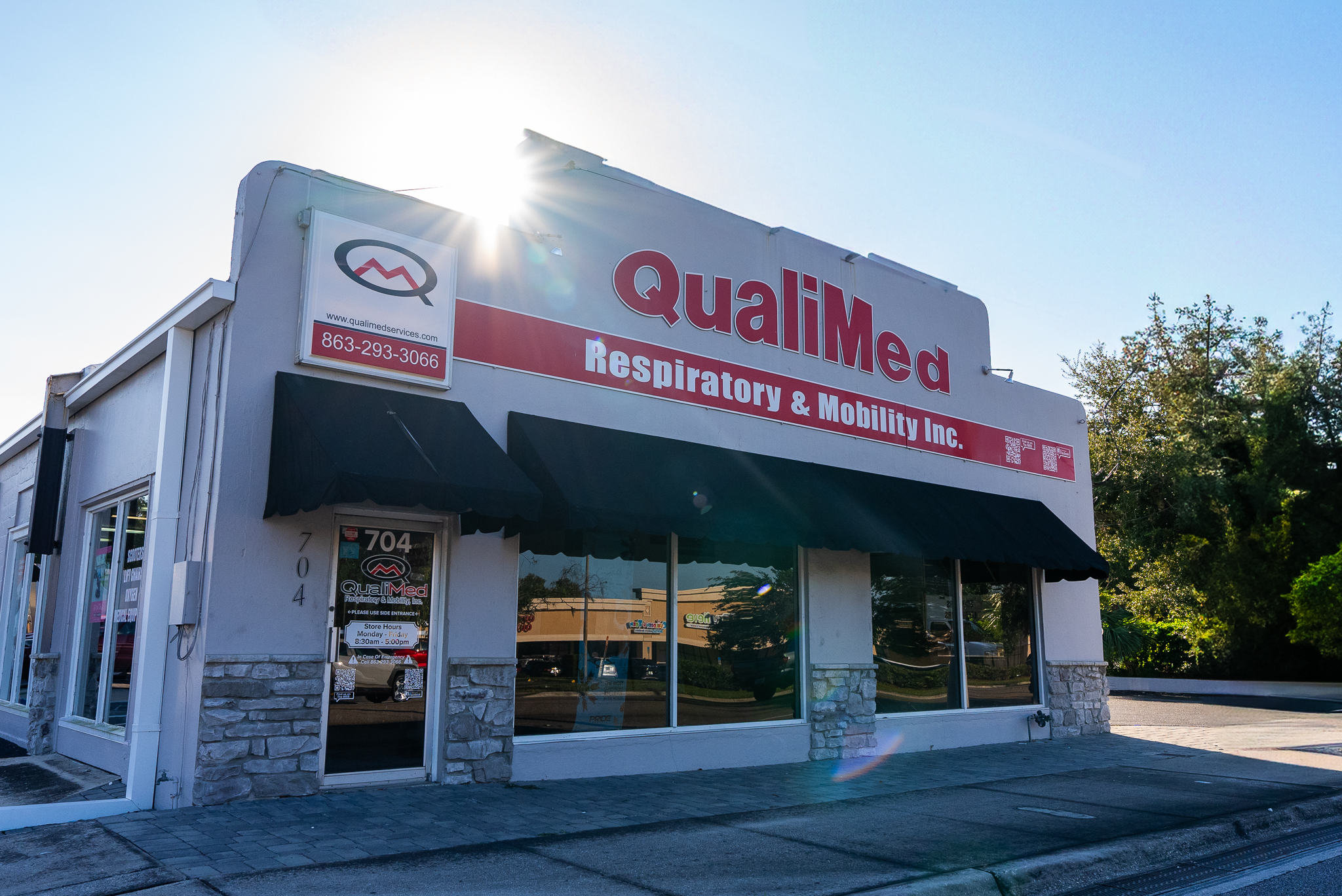 Friendly staff assisting a customer at QualiMed, Polk County’s trusted one-stop shop for mobility products, respiratory supplies, and durable medical equipment